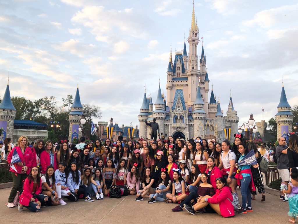 Las quinceañeras 2019 de Viajes Gloria Méndez Disney´s Magic Kingdom